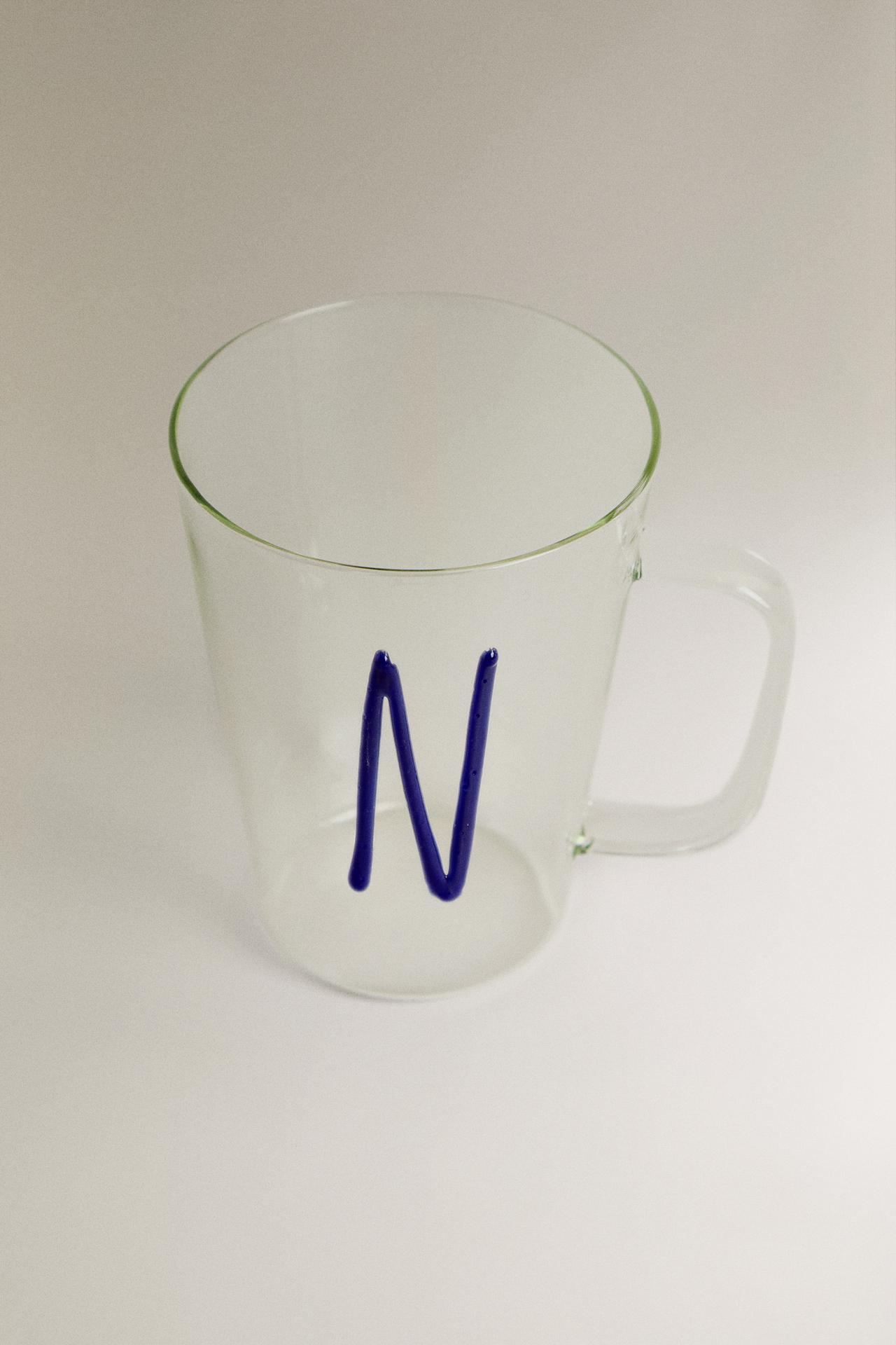 BOROSILICATE MUG WITH INITIAL N — Cobalt