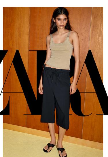 BERMUDA SHORTS WITH RUFFLED WAIST - Dark navy by Zara