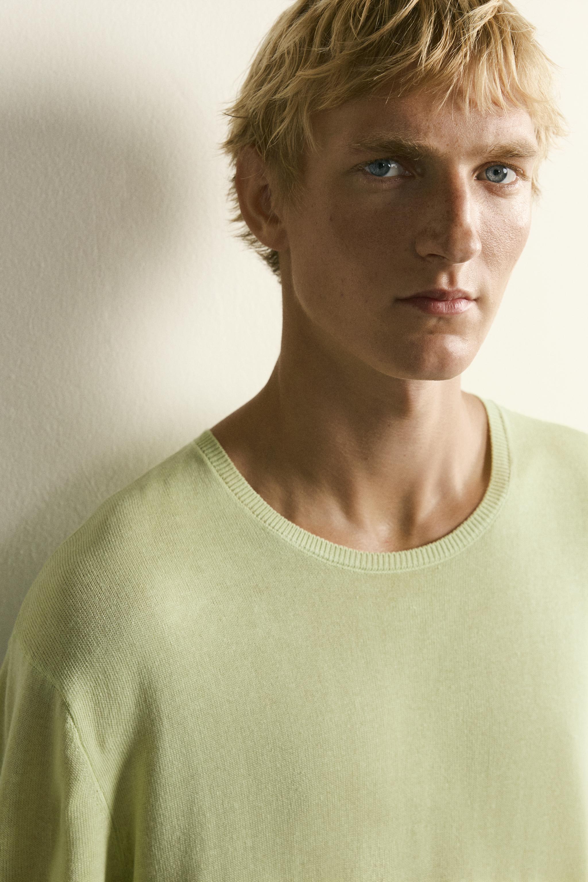 RELAXED FIT LIGHTWEIGHT KNIT T-SHIRT
