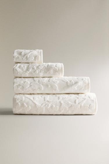 FLORAL JACQUARD BATH TOWEL - Oyster-white by Zara - Image 0