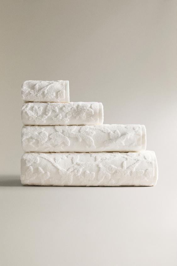 FLORAL JACQUARD BATH TOWEL - Oyster-white | ZARA Canada
