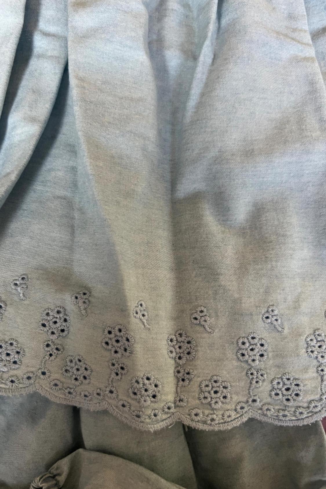 FLOWING DENIM DRESS WITH SCALLOPED EMBROIDERY - Image 3