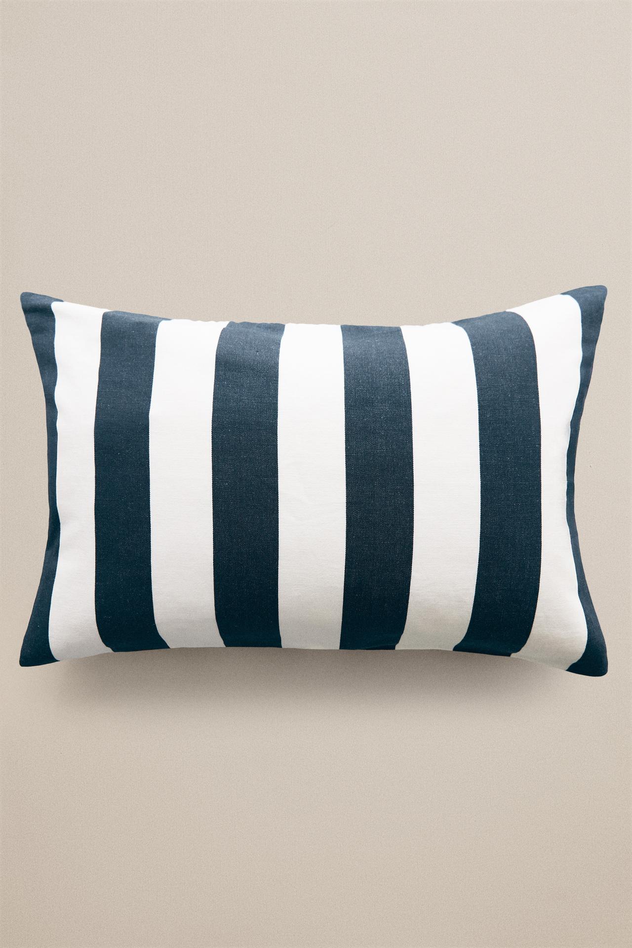 WIDE STRIPE THROW PILLOW COVER — Blue