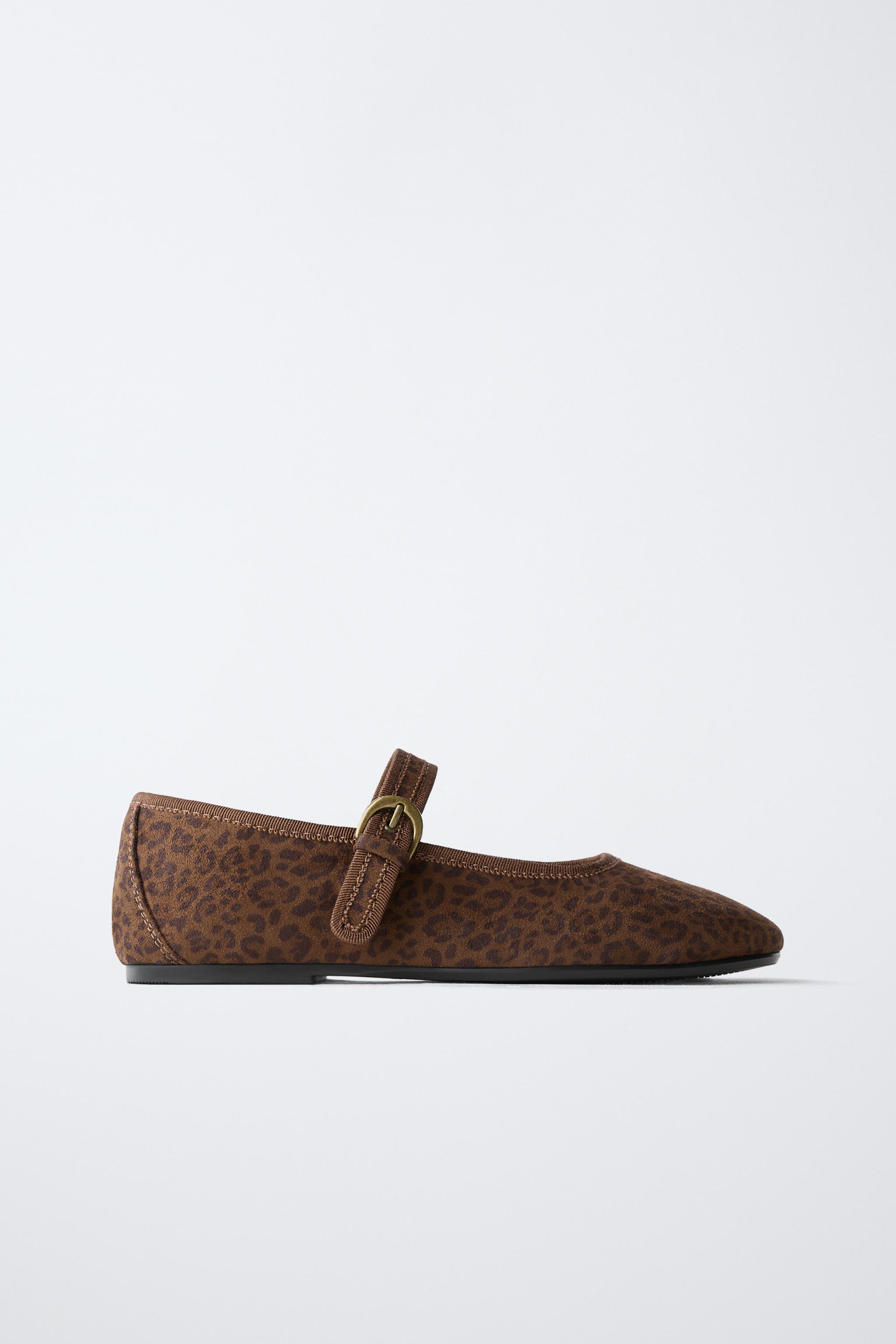 ANIMAL PRINT BALLET FLATS — Brown