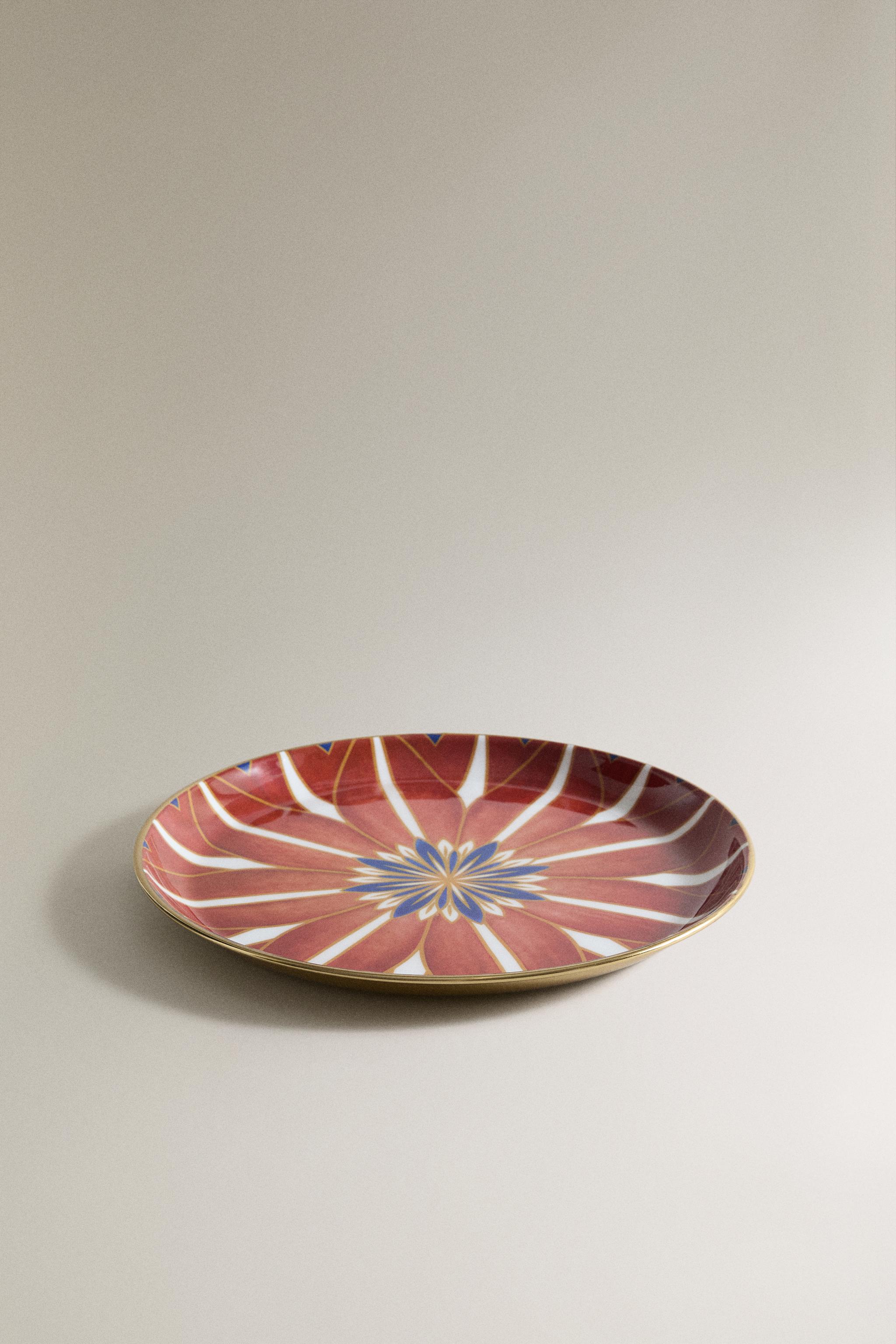 DECORATIVE CORAL TRAY | MARISA BERENSON — Coral