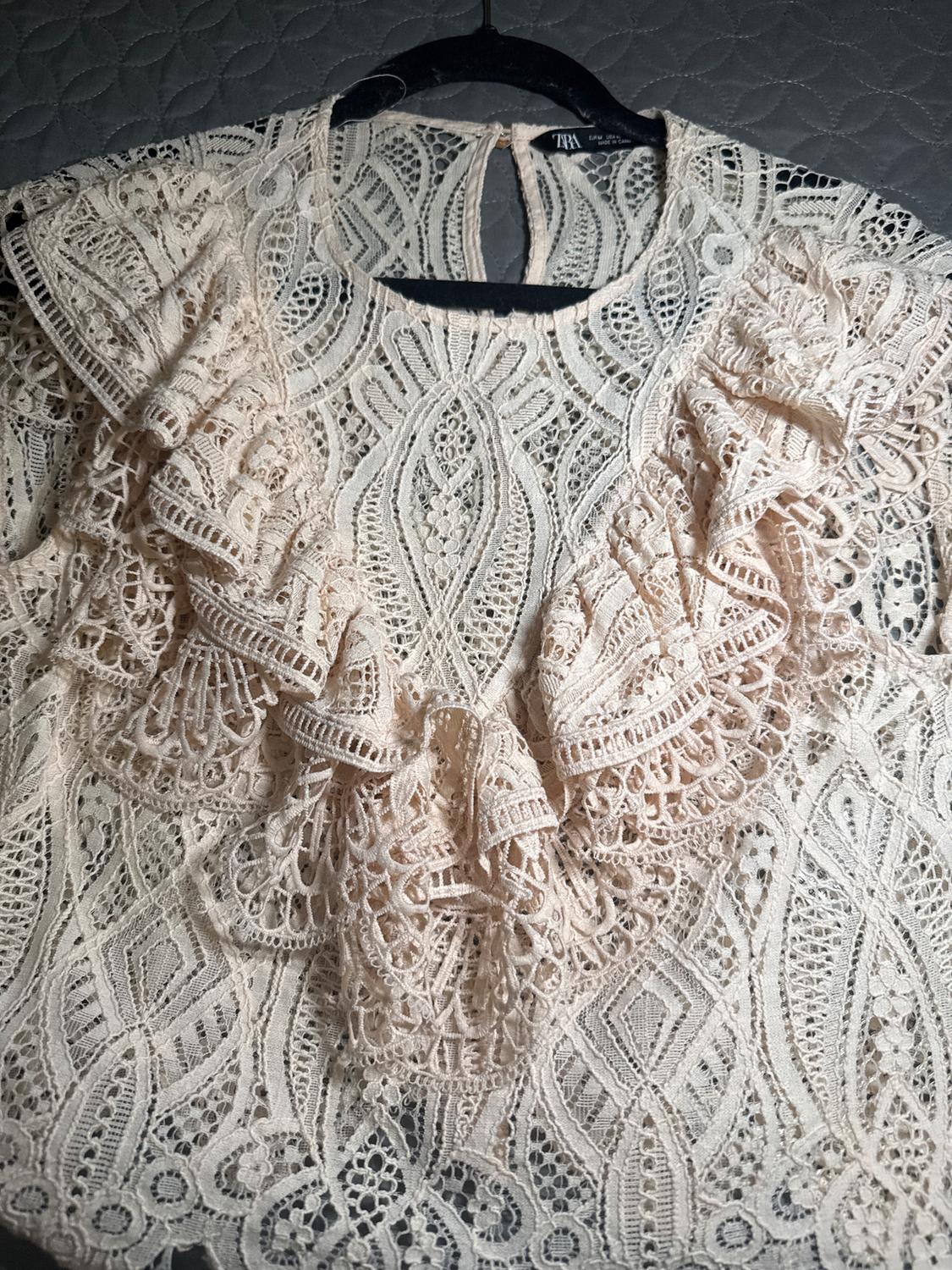 RUFFLED LACE TOP - Image 4