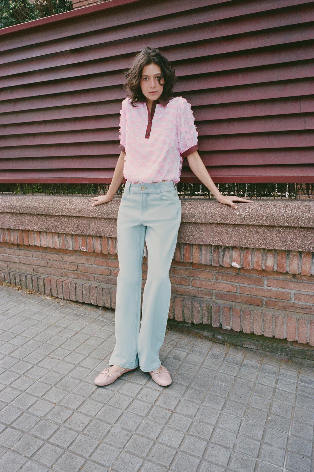 TEXTURED FLORAL BLOUSE - image 2