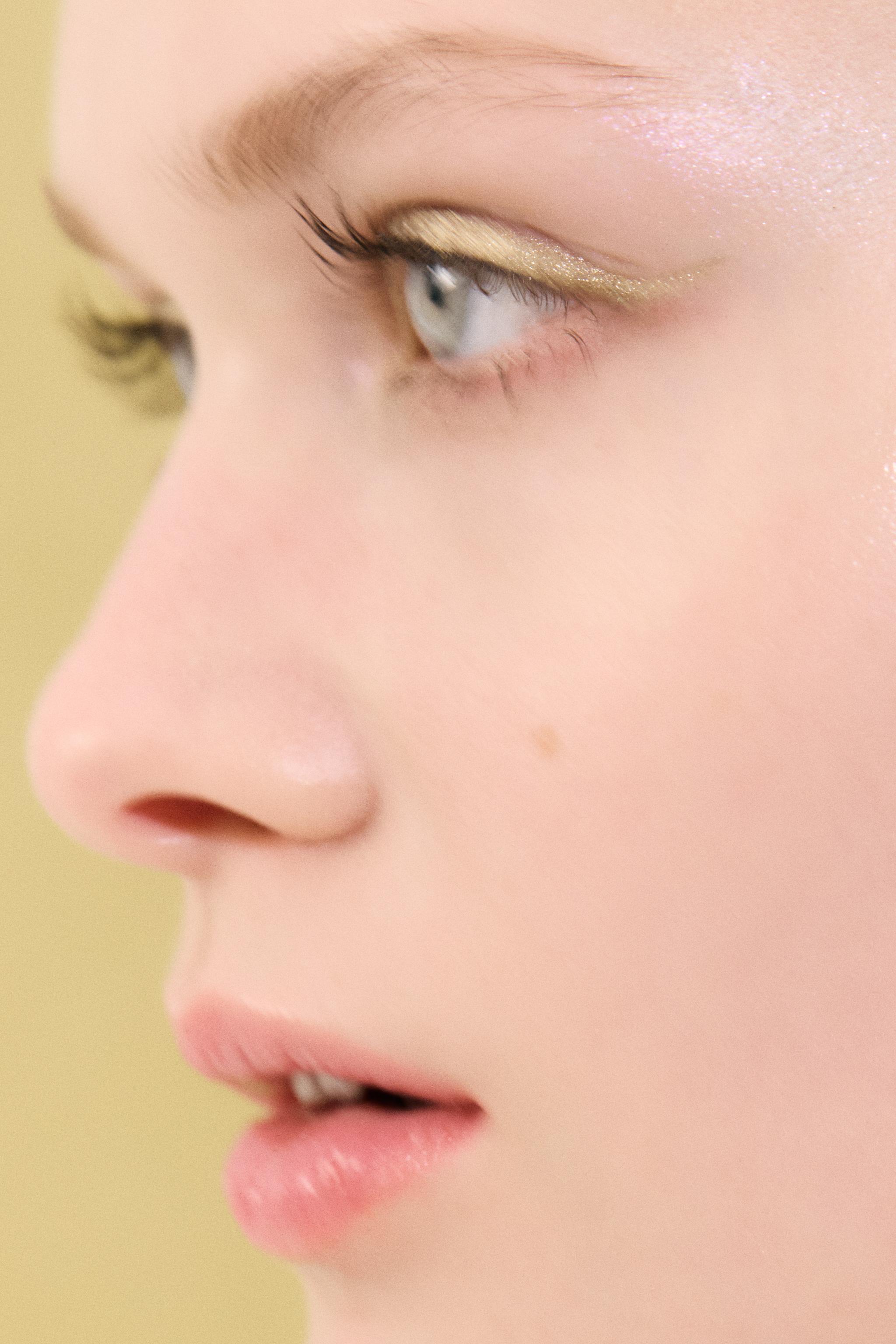 METALLIC GEL LINER — Wispy Gold