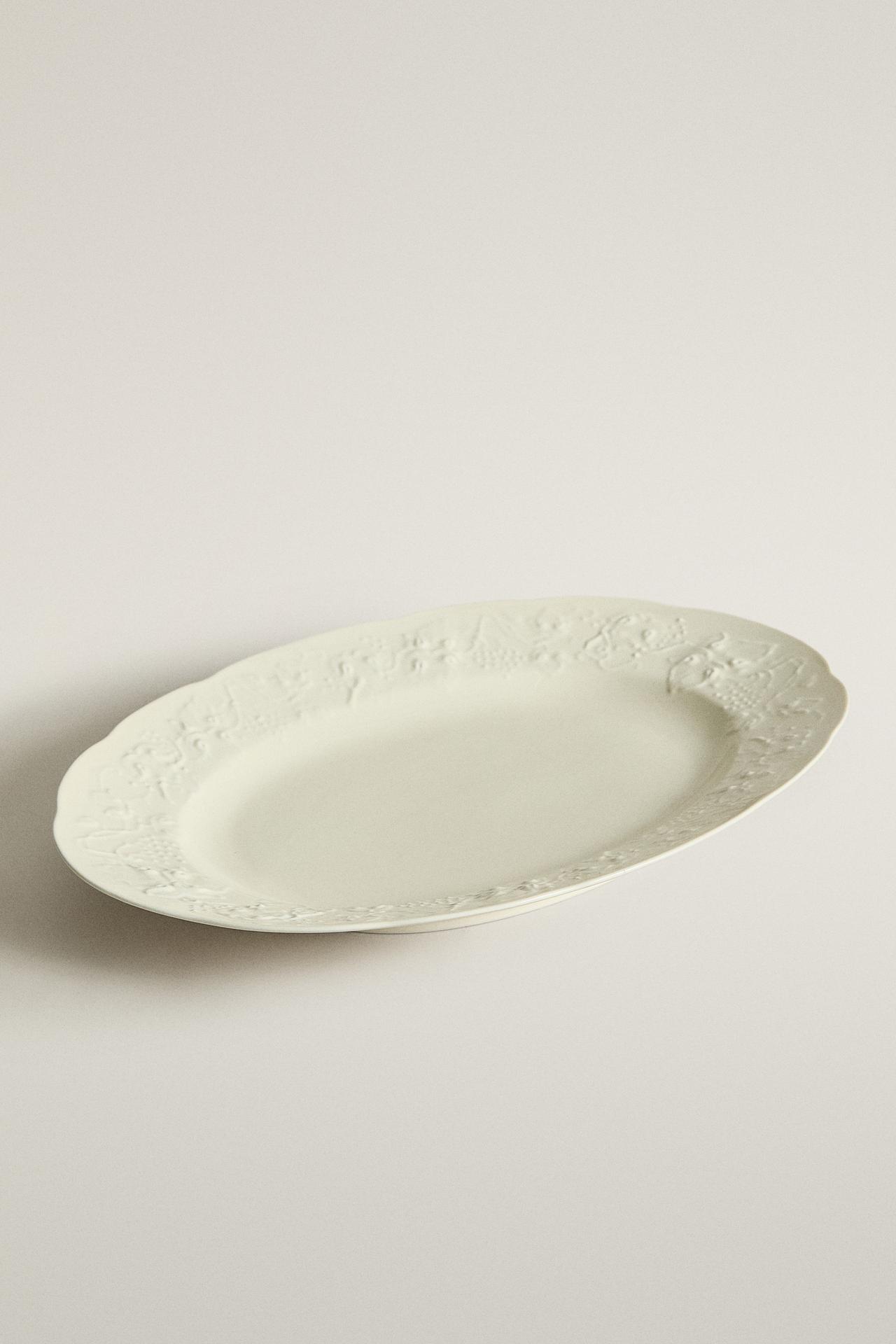 GRAPE PORCELAIN SERVING DISH — Cream