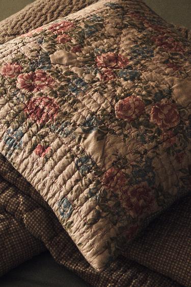 REVERSIBLE FLORAL CUSHION COVER FOR QUILTS - Greenish by Zara