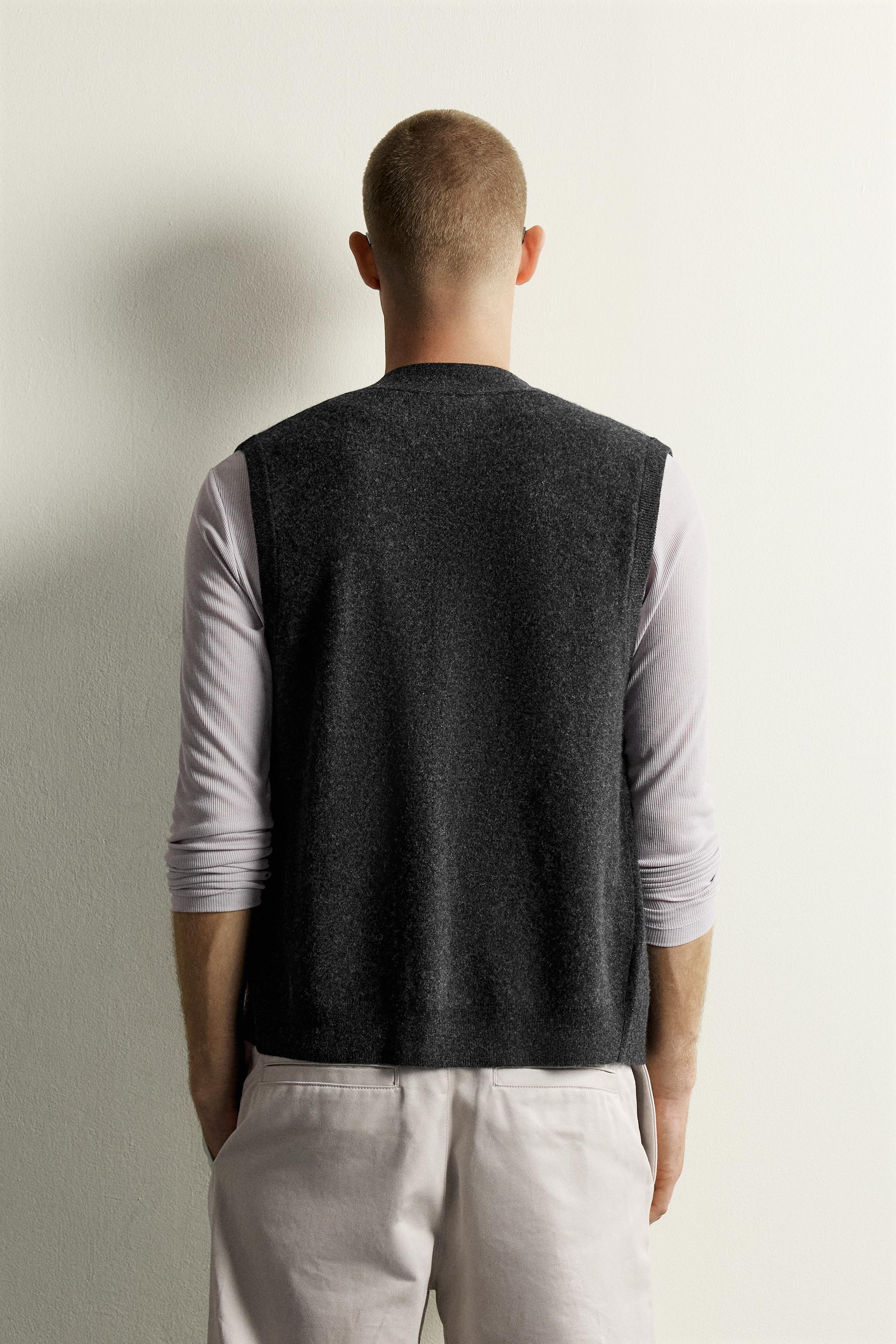 100% WOOL KNIT VEST