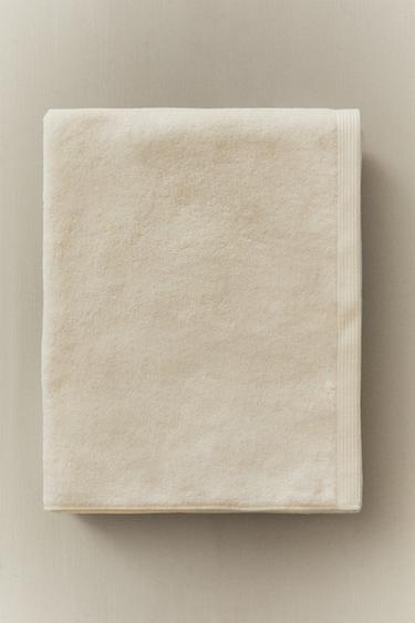 SILK BLEND BATH TOWEL (600 GXM²) - Ivory by Zara