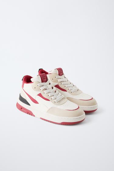 BASKETS MONTANTES À EMPIÈCEMENTS MULTIPLES - Rouge de Zara - Image 1