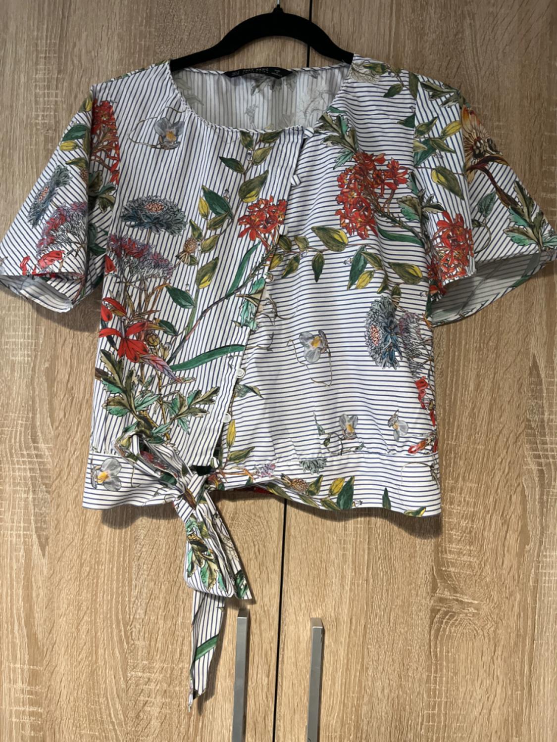 FLORAL PRINT TOP