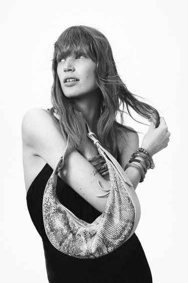 BOLSO DE HOMBRO ESTAMPADO - THE ITEM ZARA WOMAN - Gris de Zara