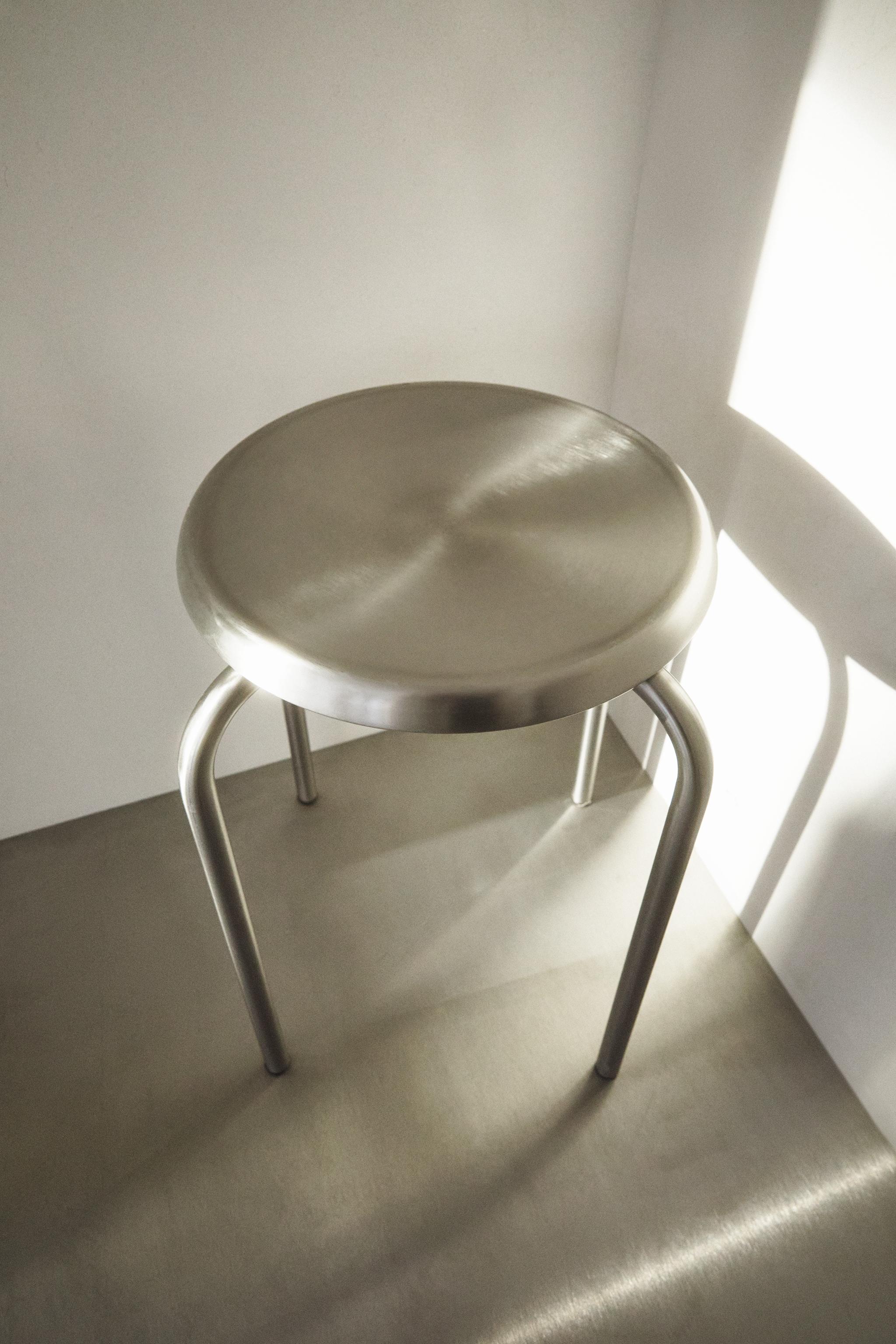 TABOURET ACIER