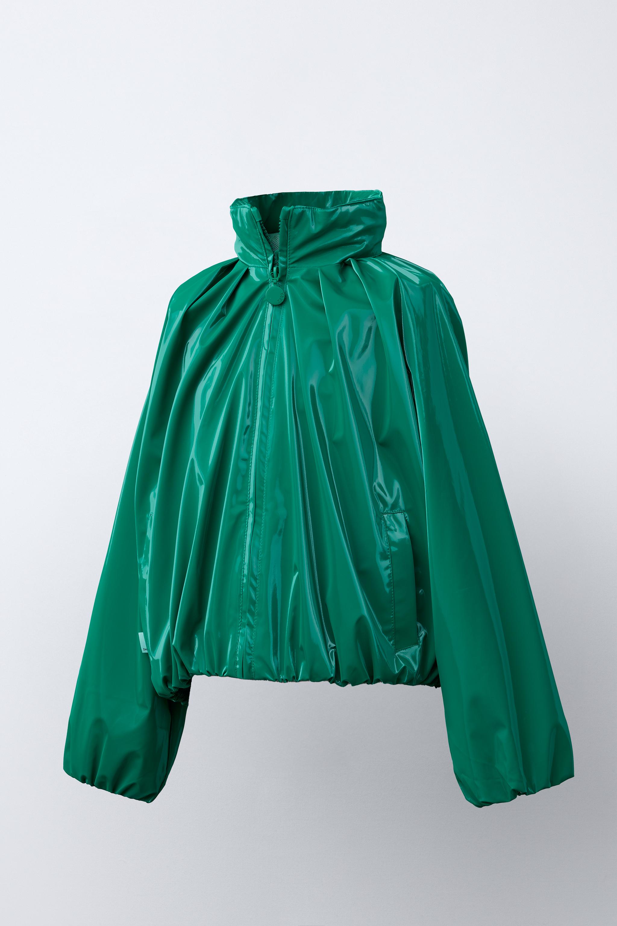 SHINY WATER-RESISTANT RAINCOAT