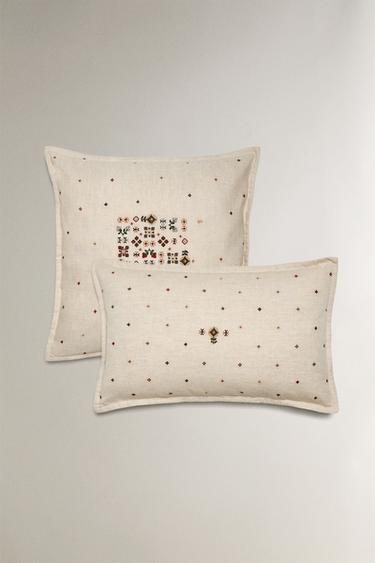 HOUSSE DE COUSSIN POINT CENTRAL NOËL - Beige clair de Zara - Image 0