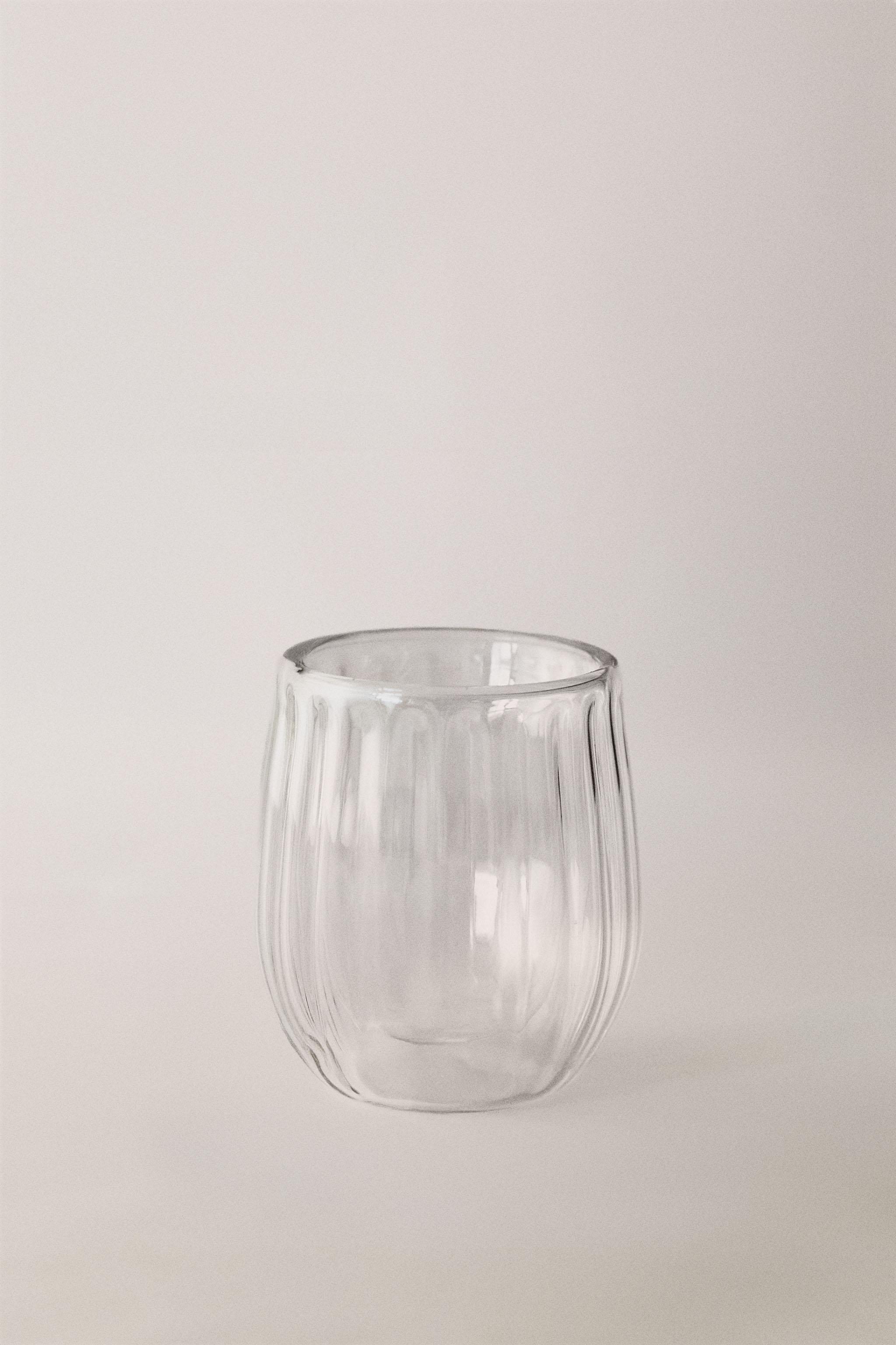 BOROSILICATE GLASS TUMBLER WITH RAISED LINES — Transparent