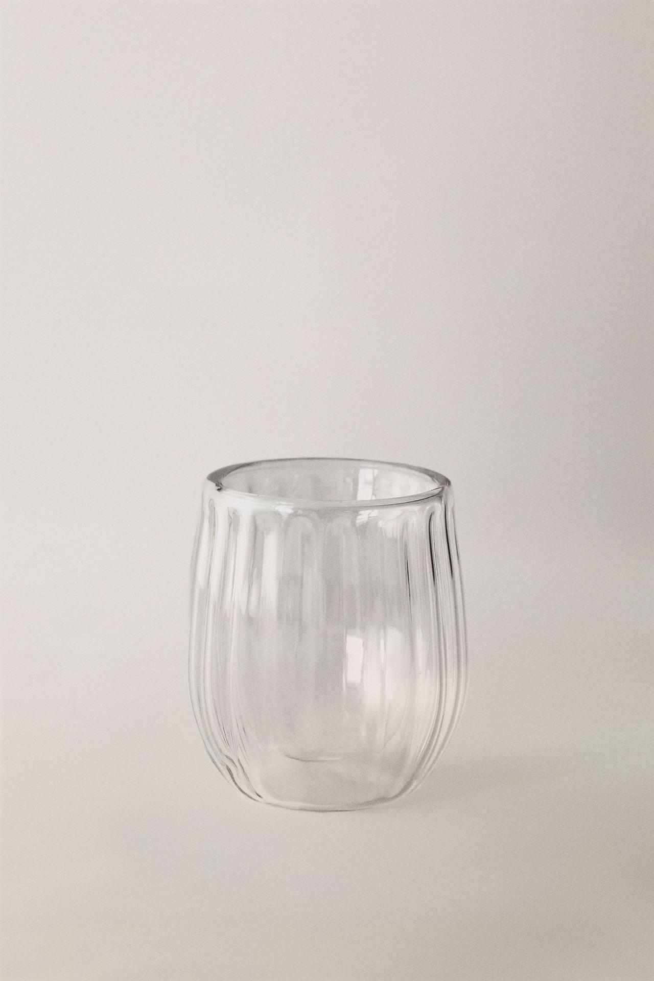 BOROSILICATE GLASS TUMBLER WITH RAISED LINES — Transparent