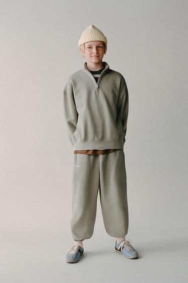 BALLOON PLUSH TROUSERS WITH SLOGAN - Olive green by Zara