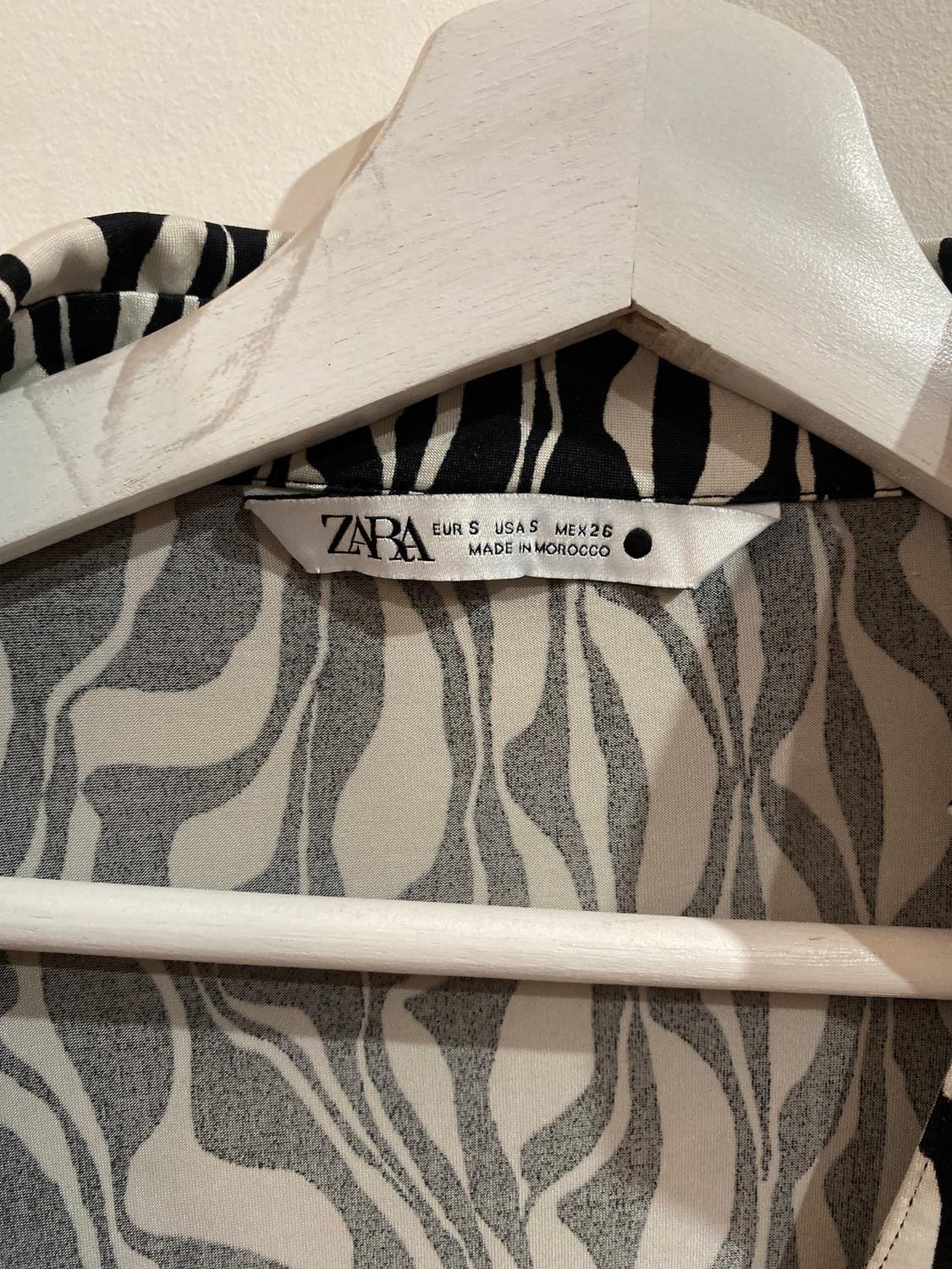 FITTED PRINTED BLOUSE - Image 6