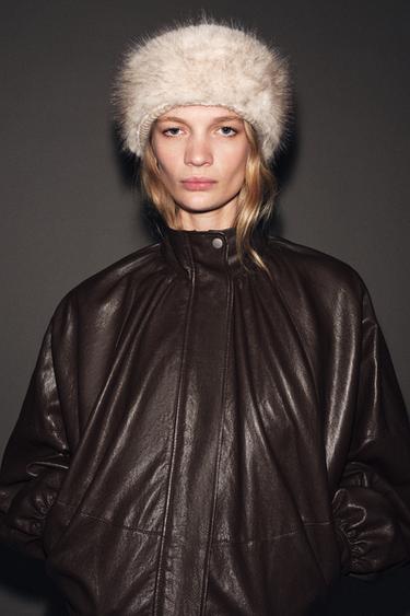 Zara FAUX FUR KNIT BEANIE - Sand