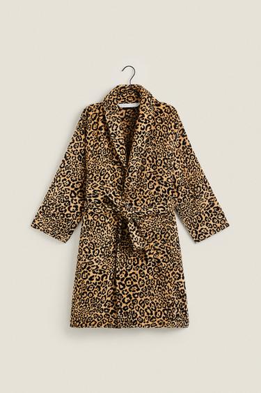 (400 GXM²) BATA DE BAÑO JACQUARD LEOPARDO - Leopardo de Zara