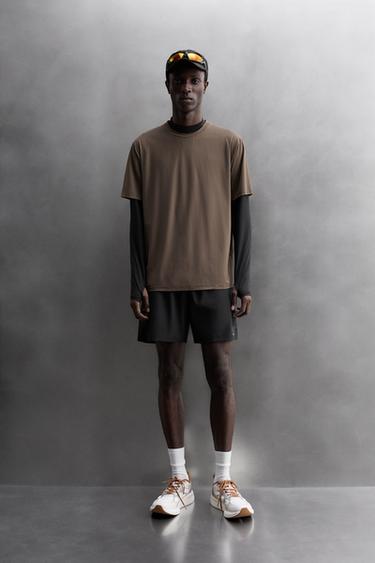 SHORT SLEEVE RUNNING T-SHIRT - Dark brown by Zara