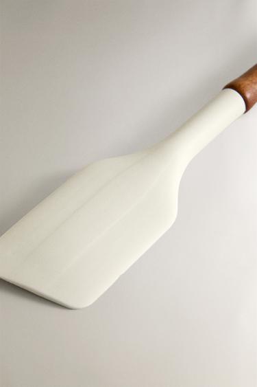 SILICONE AND WOOD SPATULA - Cream by Zara - Image 2