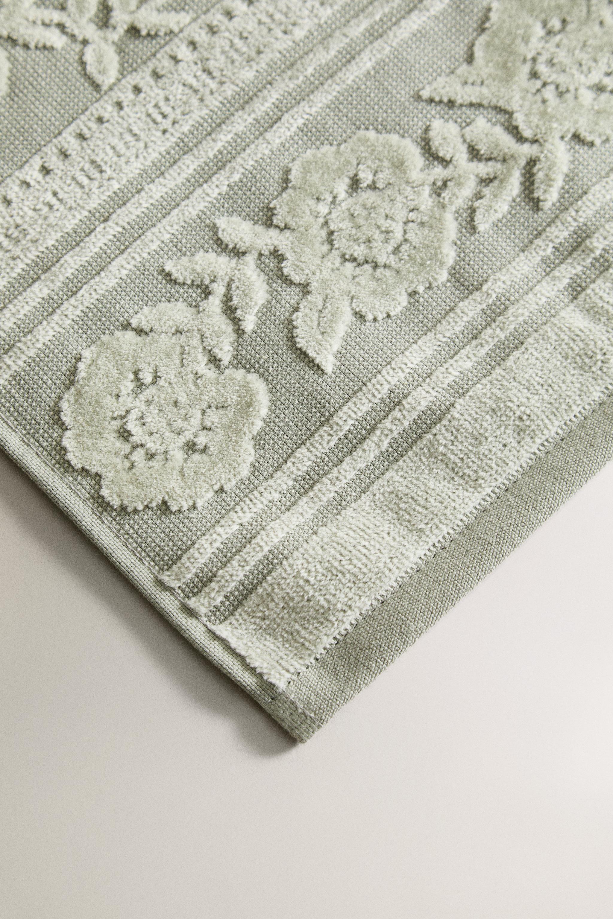 SERVIETTE DE BAIN JACQUARD VELOURS