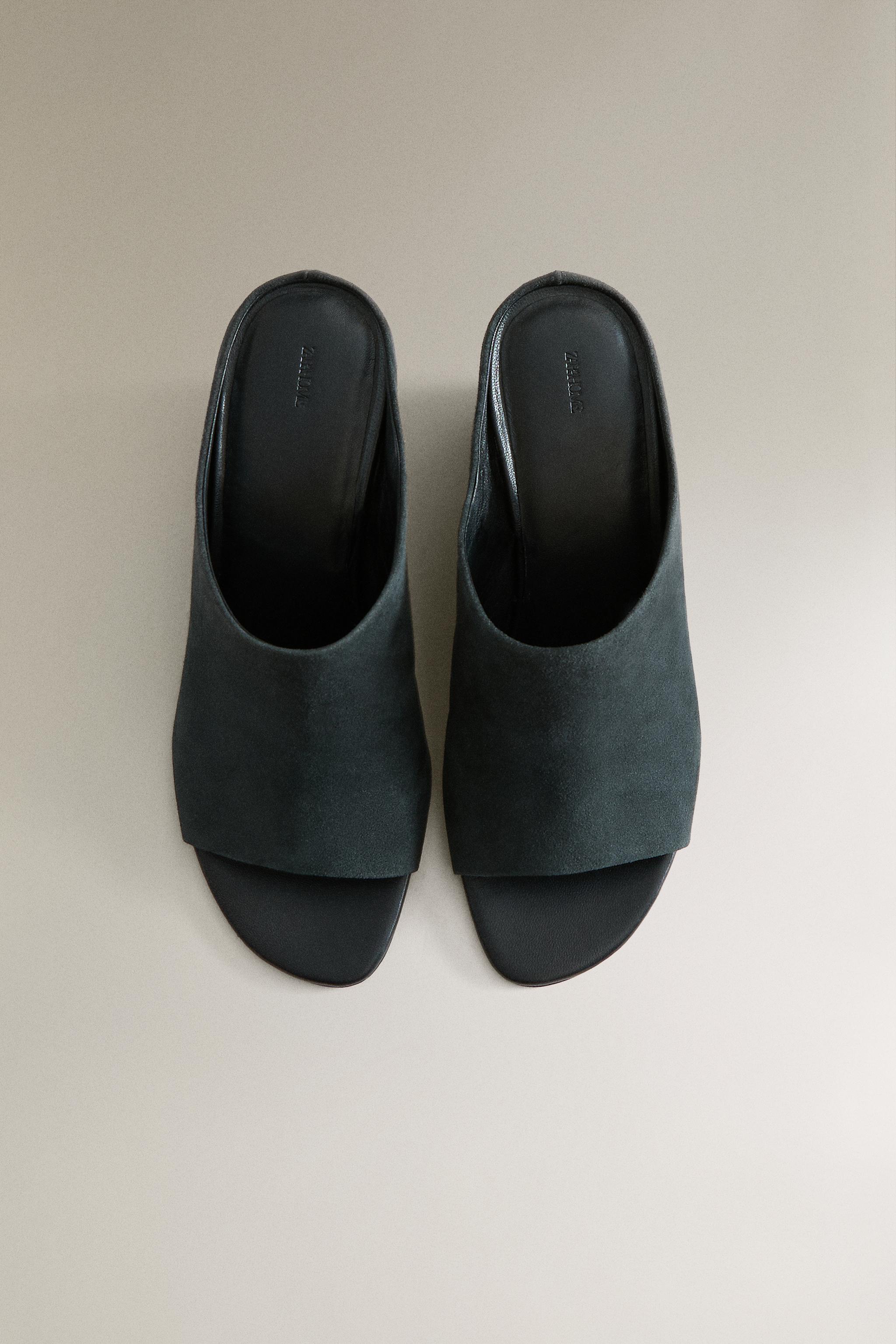 LEATHER WEDGE SANDALS — Gray