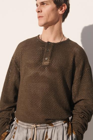 KNIT HENLEY CROCHET T-SHIRT - Brown by Zara