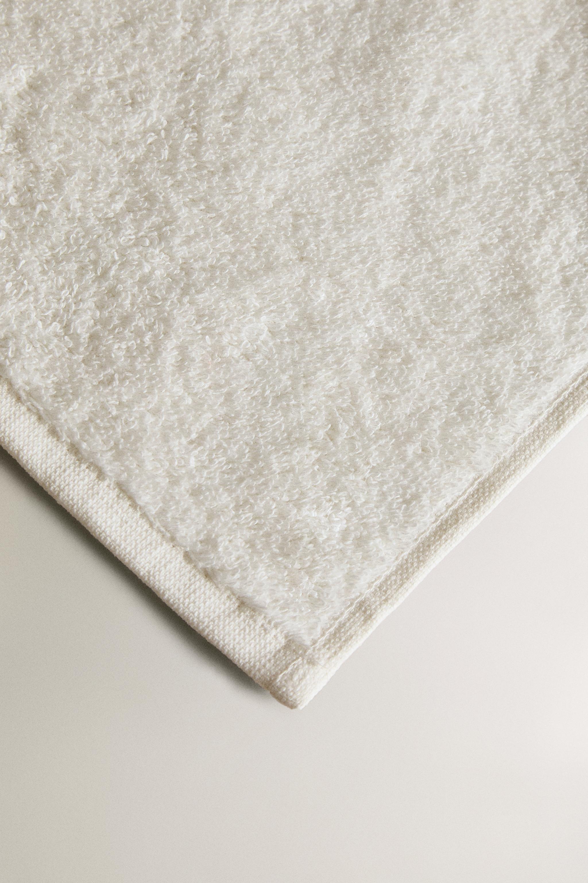 KIDS BUNNY BATH TOWEL