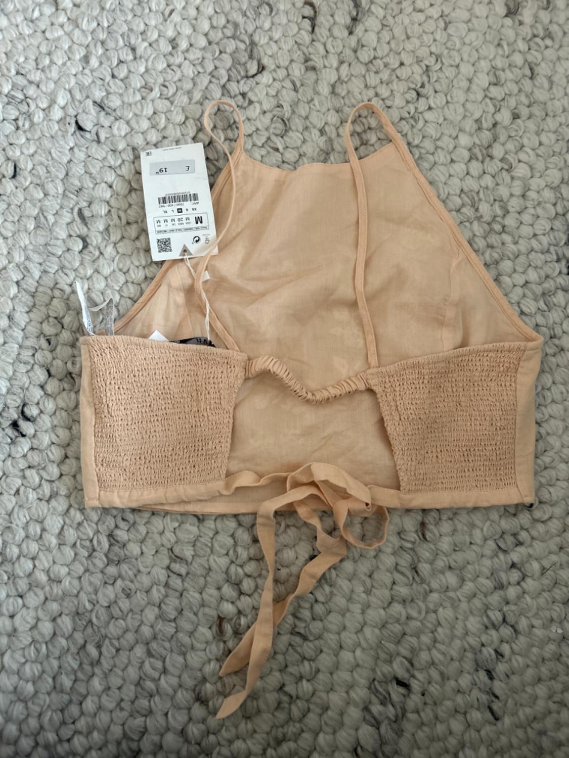 CROP TOP WITH EMBROIDERY - Image 3