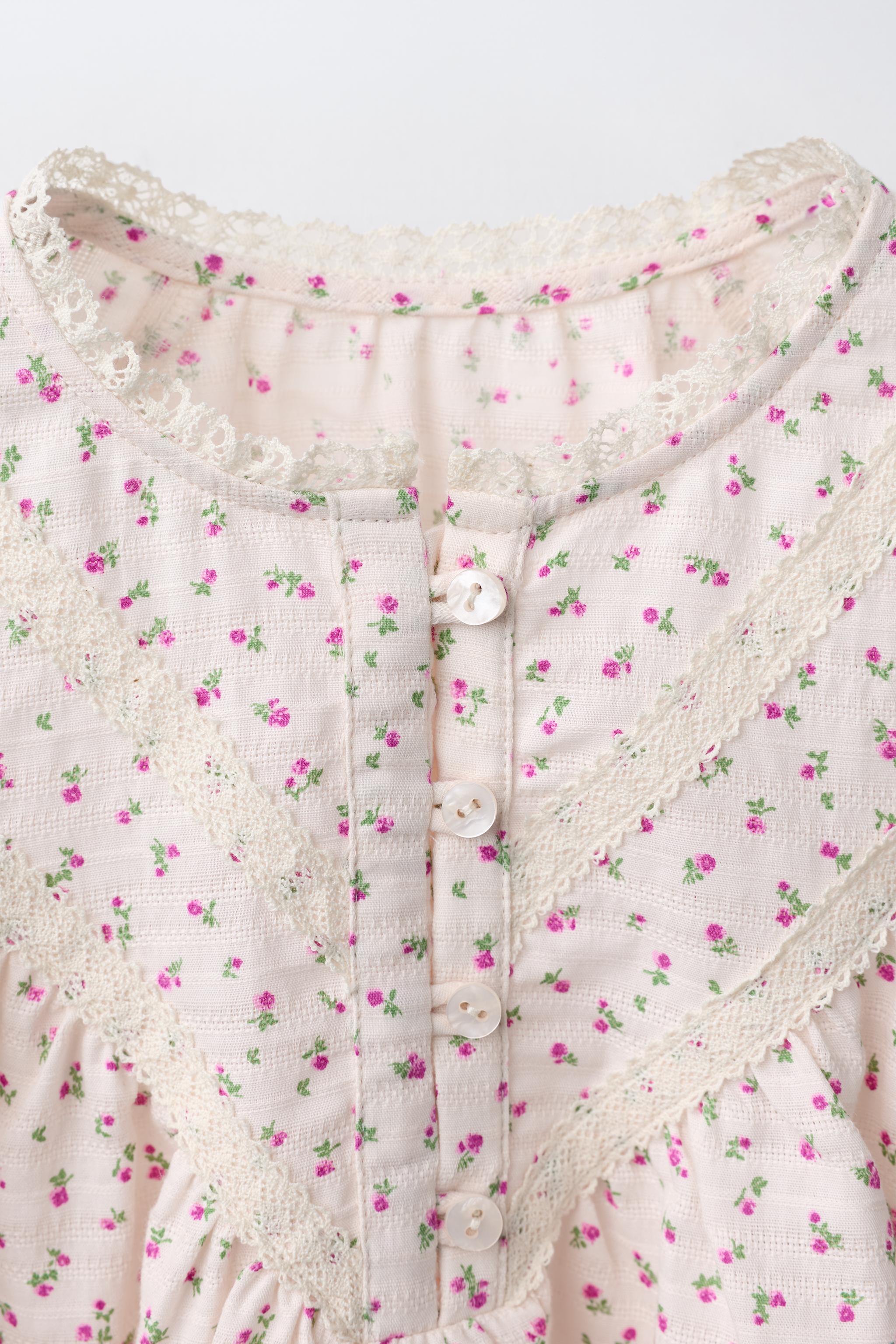FLORAL PRINT BLOUSE WITH LADDER LACE