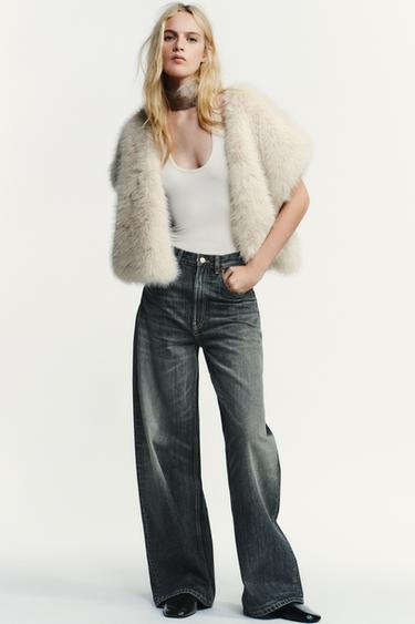 CHALECO EFECTO PELO - Crudo de Zara - Imagen 0
