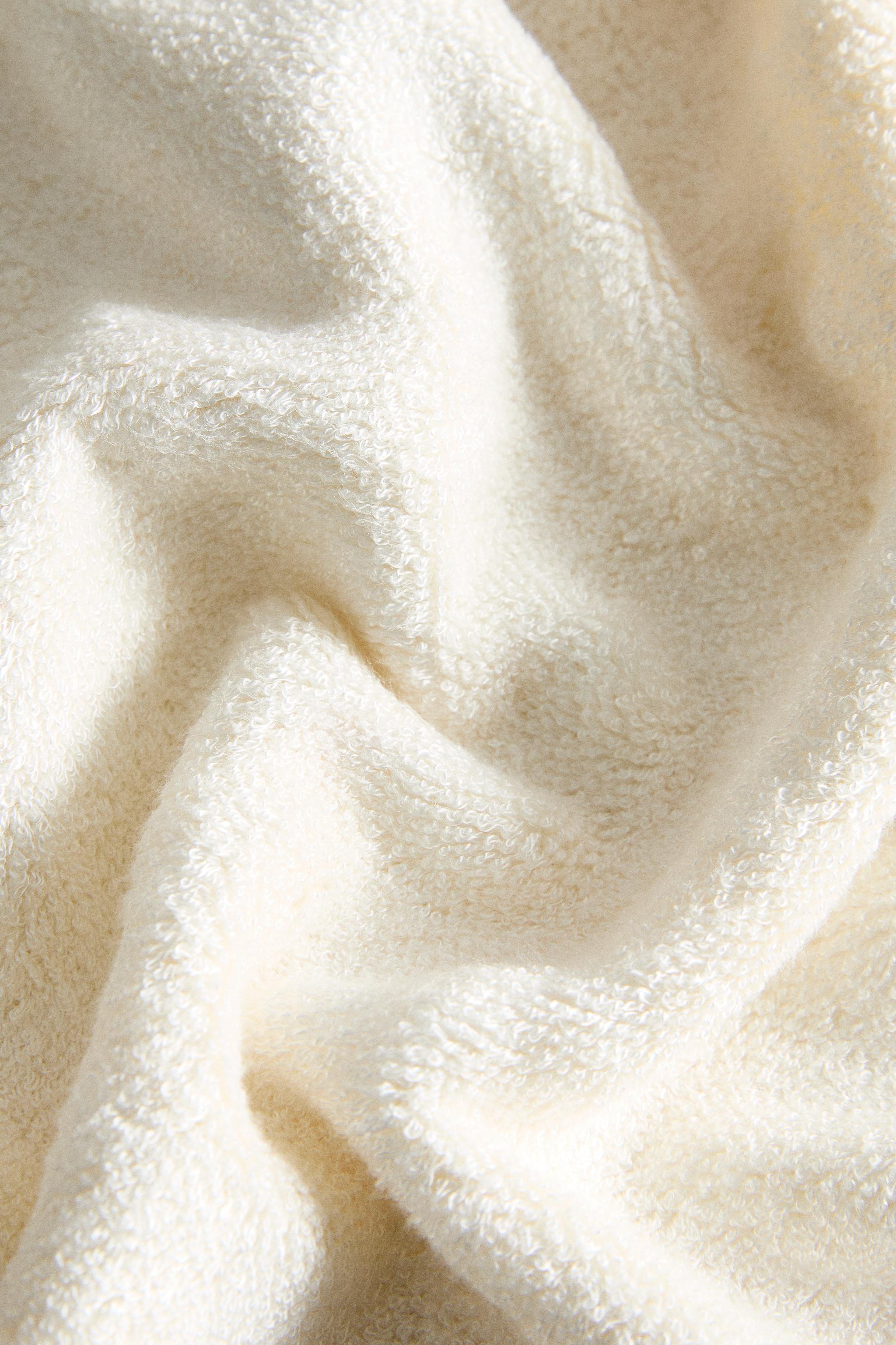 SILK BLEND BATH TOWEL (600 GSM)