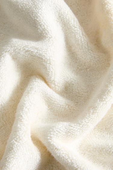 SERVIETTE DE BAIN MÉLANGE SOIE (600 GXM²) - Ivoire de Zara
