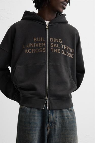 SWEAT DÉLAVÉ À ZIP ET TEXTES - Noir de Zara - Image 4