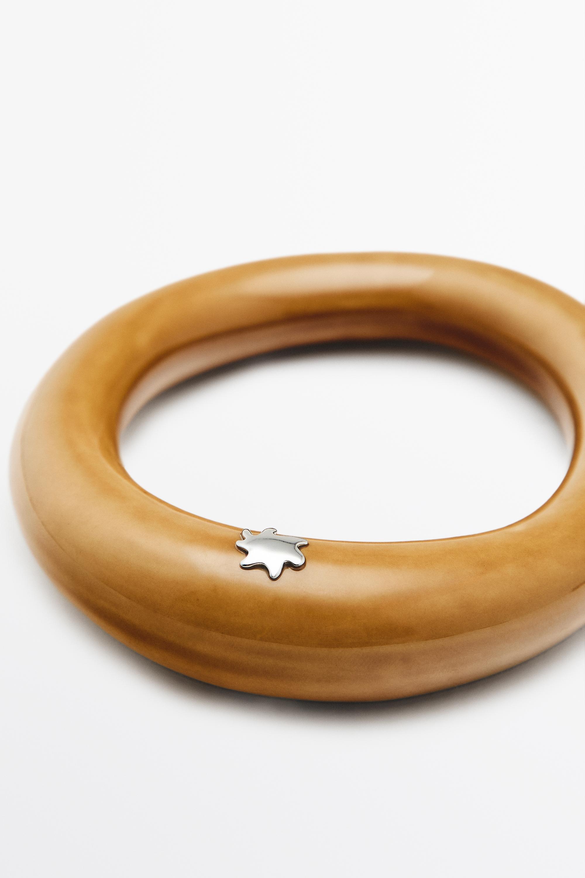 Ceramic tubular bracelet with star detail — Mustard