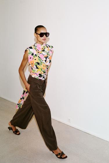 PANTALON À PINCES AVEC TAILLE REVERS - Marron de Zara - Image 2