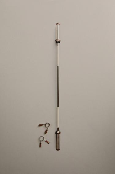 BARRA PESAS GIMNASIO -  de Zara