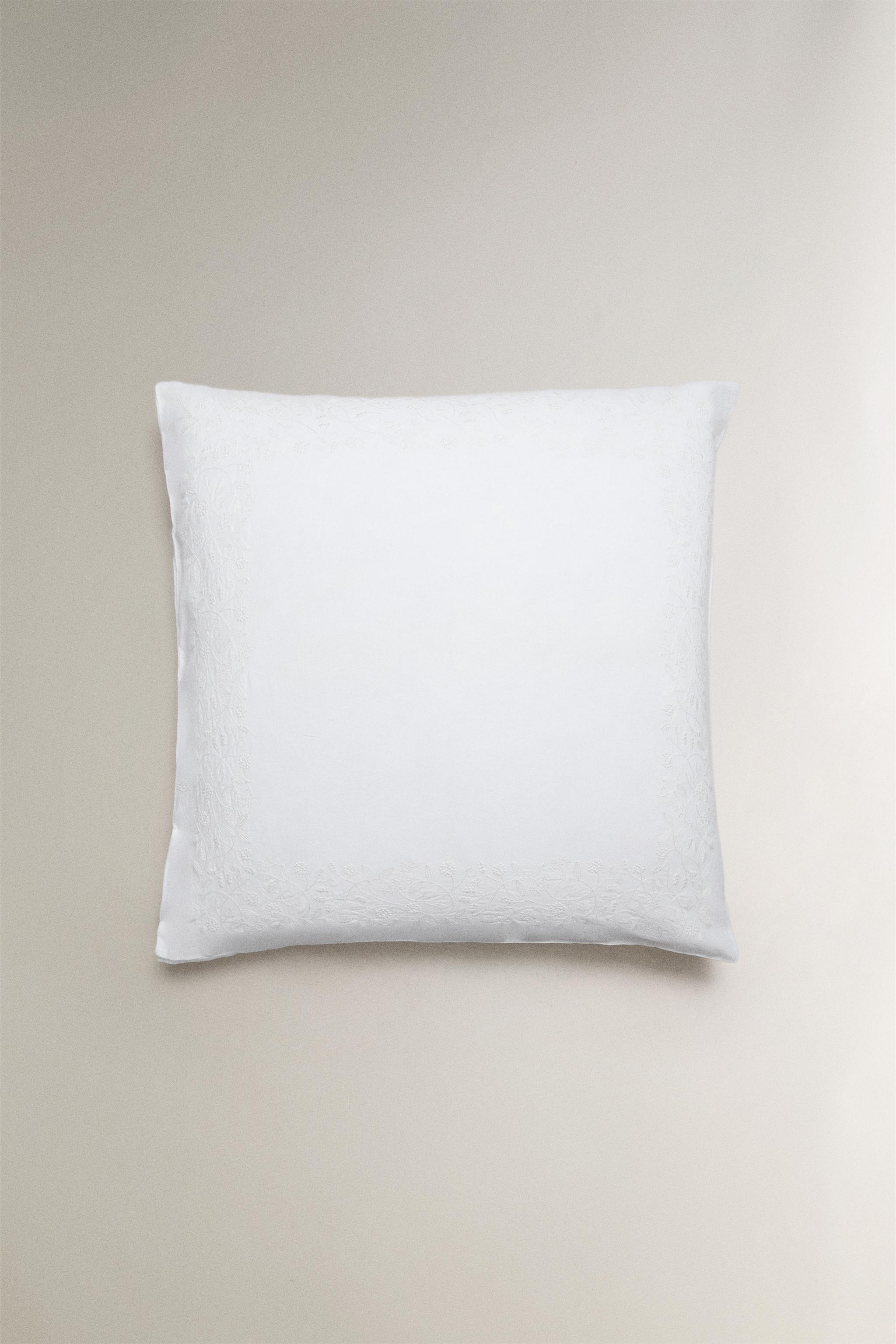EMBOSSED COTTON AND LINEN PILLOWCASE — White
