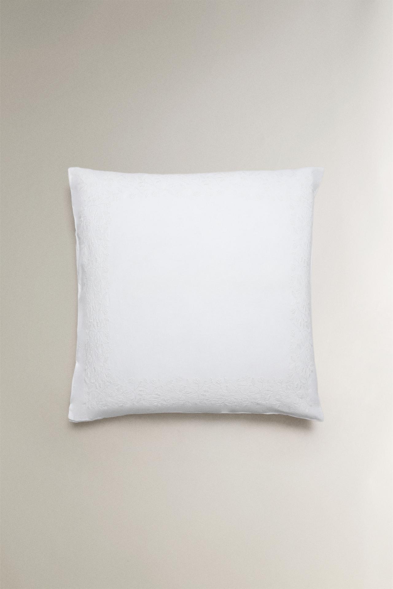 EMBOSSED COTTON AND LINEN PILLOWCASE — White