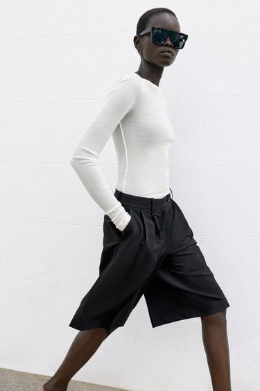 BERMUDA LARGA PLIEGUES - Negro de Zara