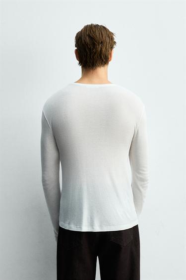 LONG SLEEVE VISCOSE TEXTURED T-SHIRT - White by Zara - Image 2