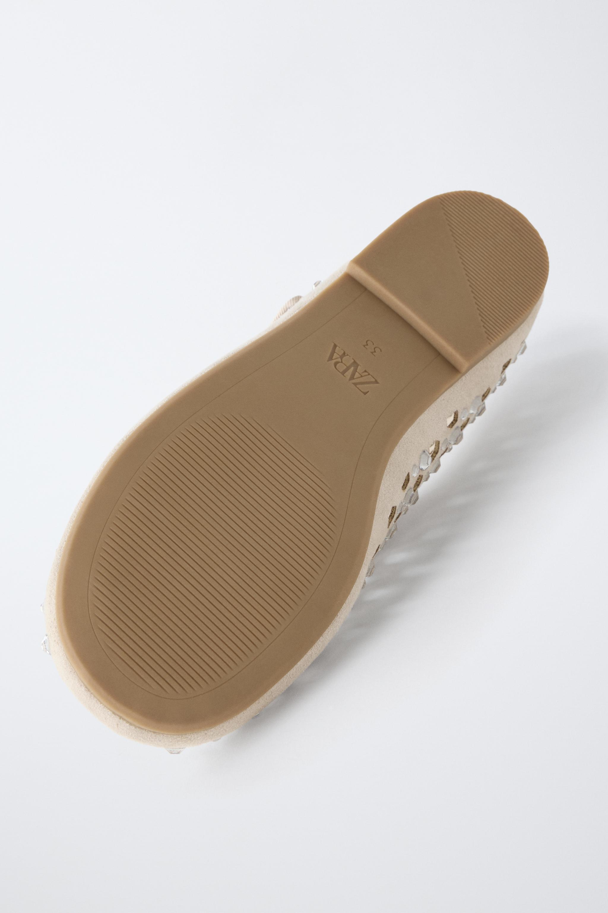 EMBELLISHED CUT-OUT BALLET FLATS