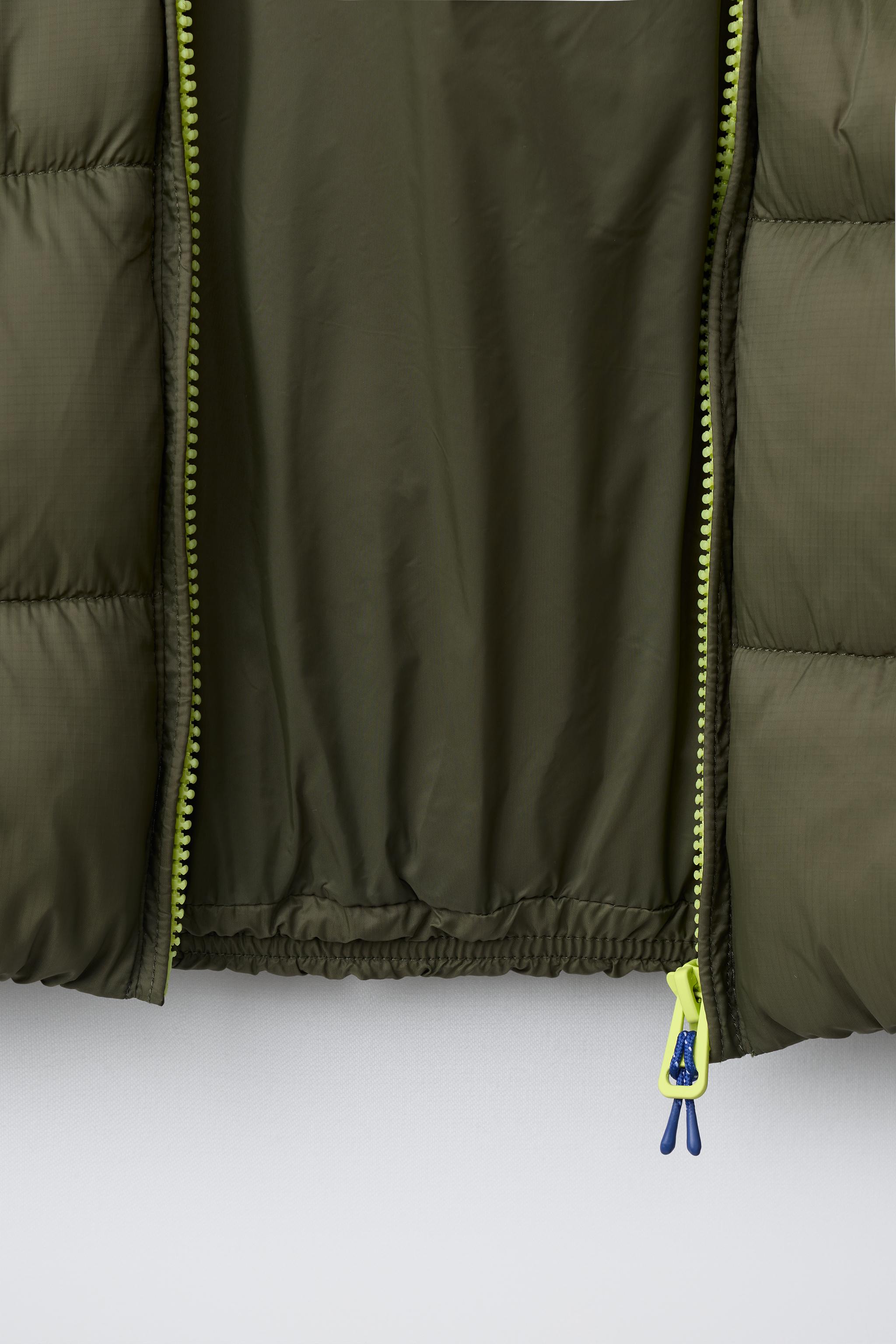 WATER-REPELLENT NYLON VEST