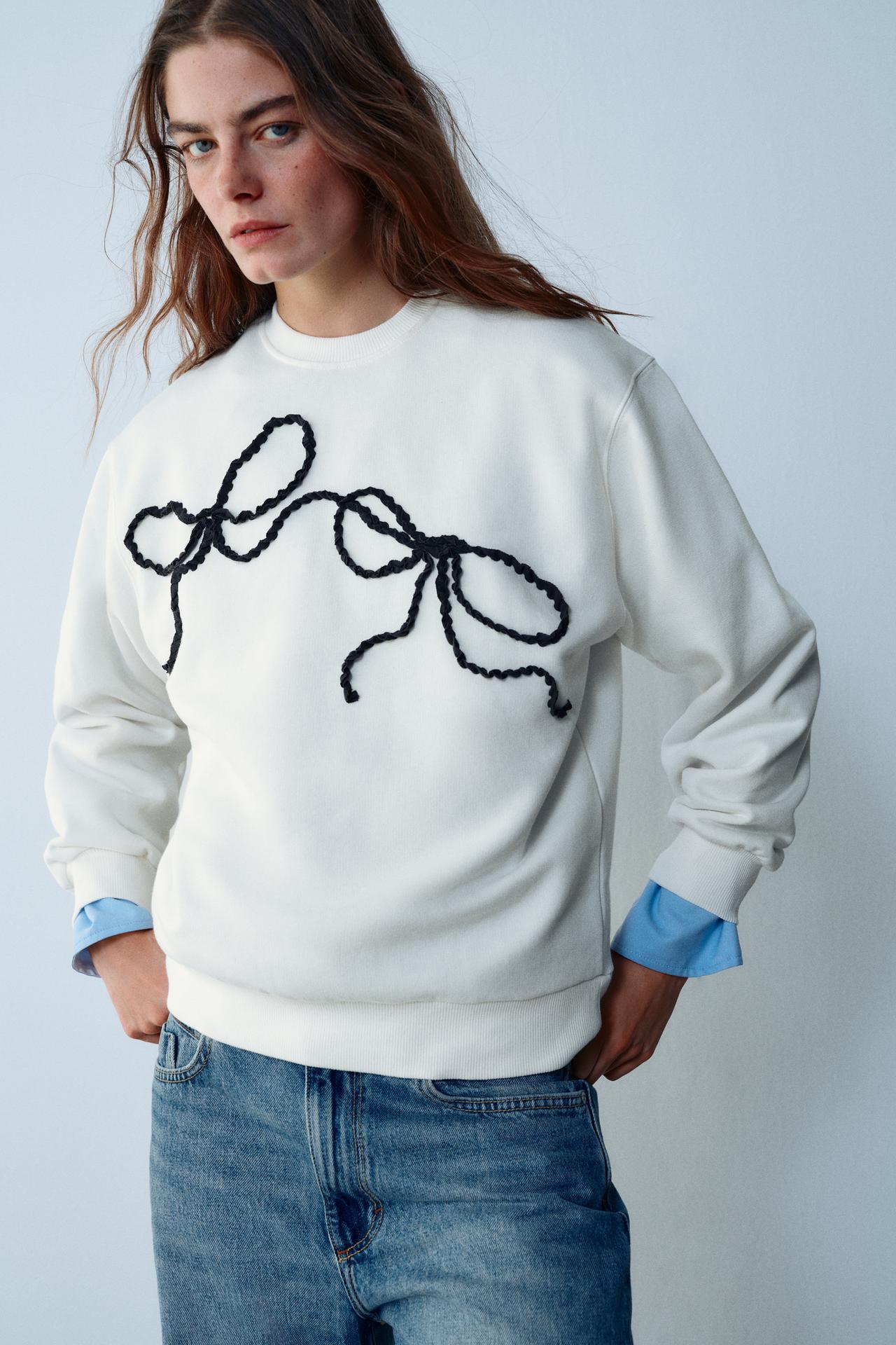 EMBROIDERED BOW SWEATSHIRT — Oyster-white